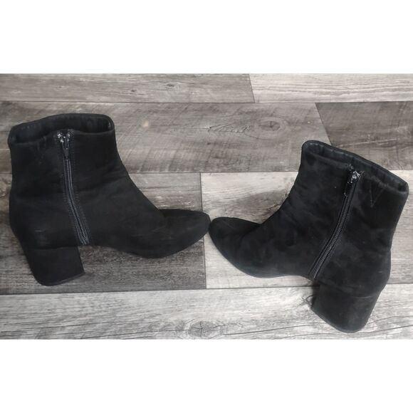 Pull & Bear Women's Size 38 US Size 7.5 Rose Black Suede Boots - Picture 2 of 8